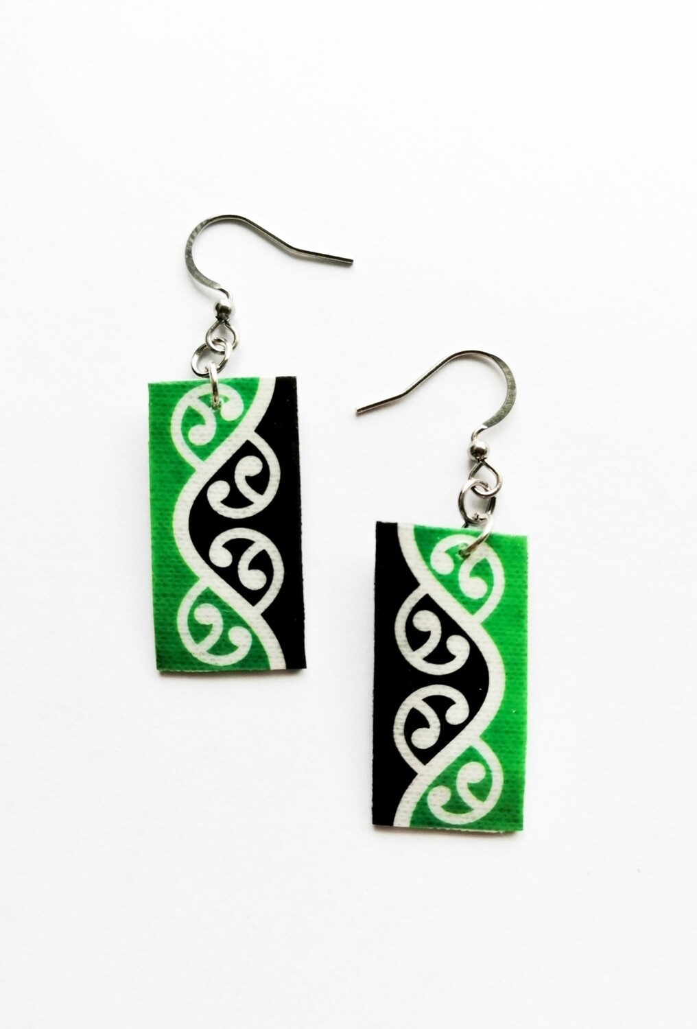 Kōwhaiwhai, Tae - Colour: Kākāriki - Green