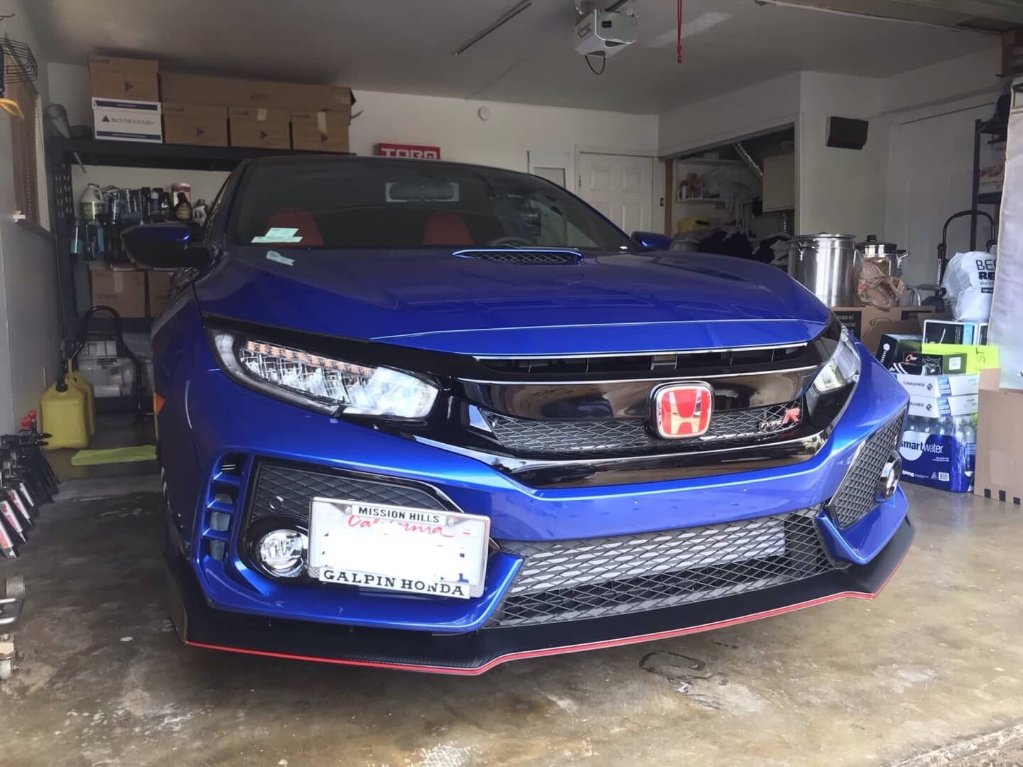 Sly Bracket for Honda models with mesh-style lower grille.