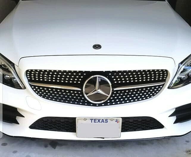 Sly Bracket for Mercedes-Benz C300 with mesh lower grille.