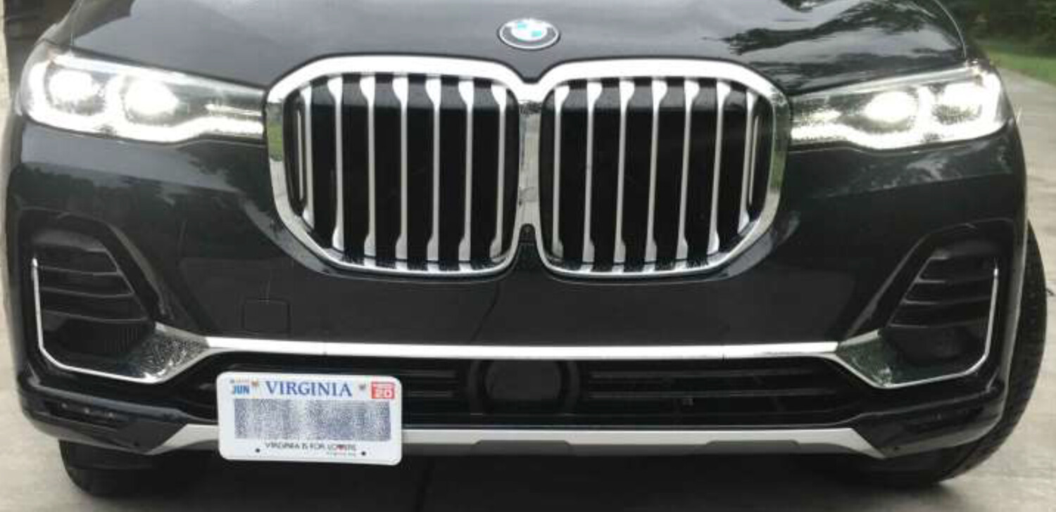 Sly Bracket fits BMW models with horizontal or vertical slats lower grille