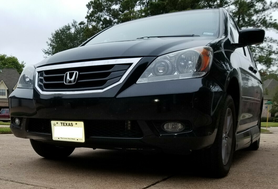 Sly Bracket for Honda models with mesh-style lower grille.