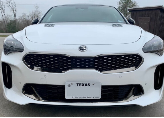 Sly Bracket for Kia Stinger GT GT2 with mesh-style lower grille.