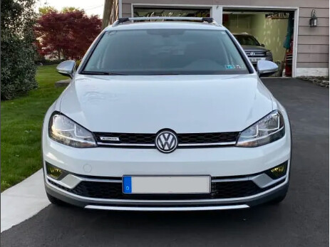 Sly Bracket for Volkswagen models with mesh-style lower grille.