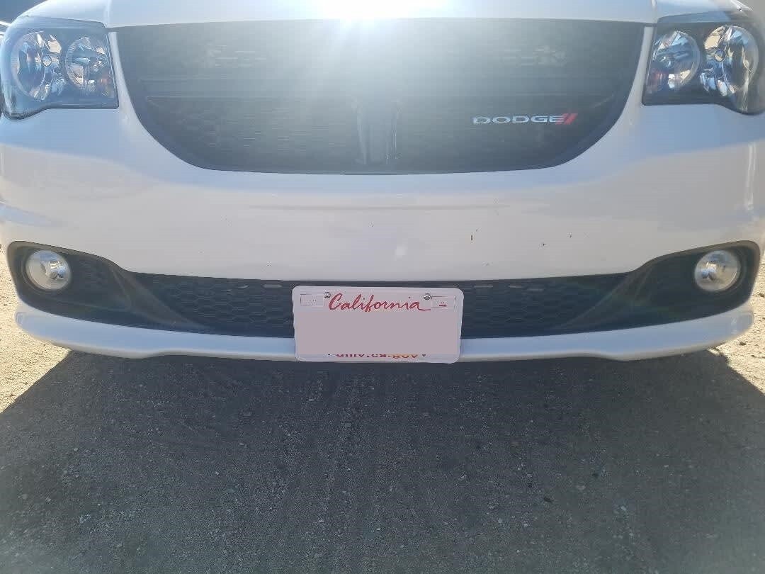 Sly Bracket for Dodge models with mesh-style lower grille.