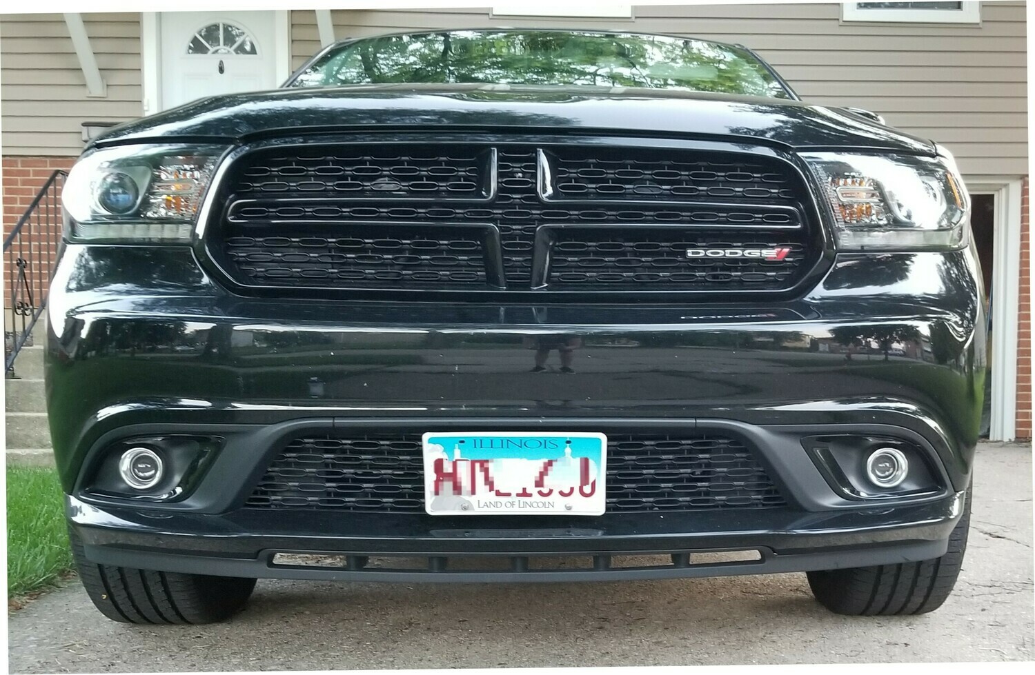 Sly Bracket for Dodge models with mesh-style lower grille.