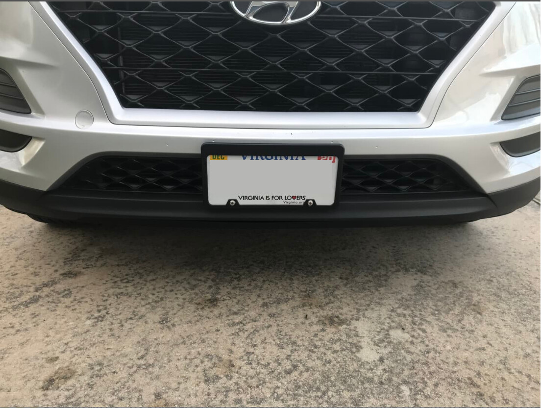 SLY BRACKET FOR HYUNDAI MODELS WITH MESH STYLE LOWER GRILLE