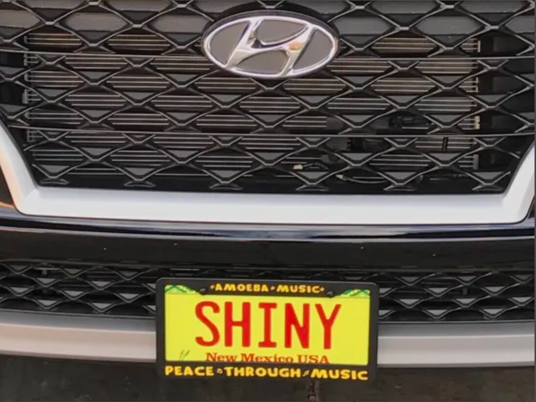 Sly Bracket for Hyundai models with mesh lower grille.