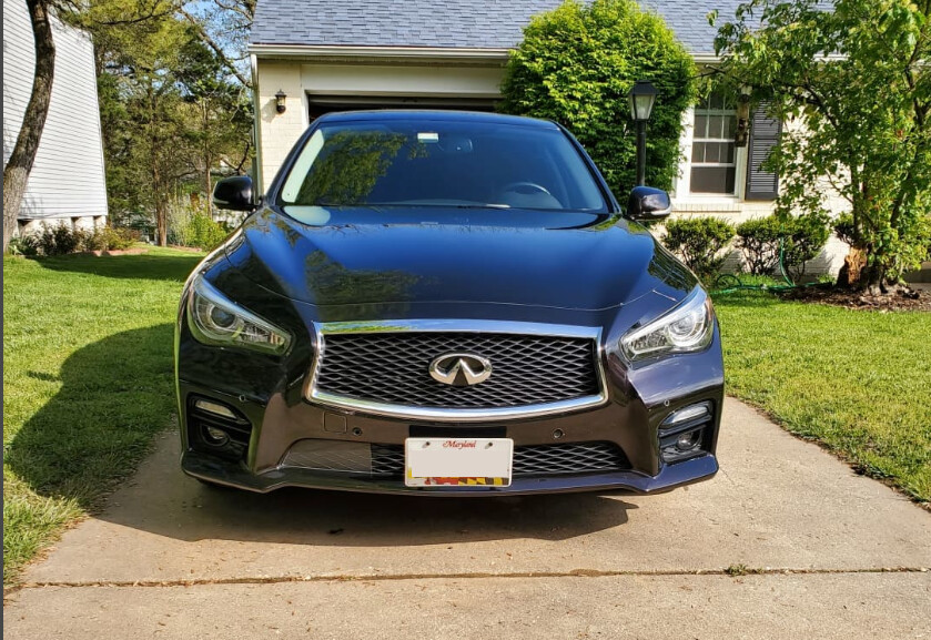 Sly Bracket for Infiniti models with mesh-style lower grille.