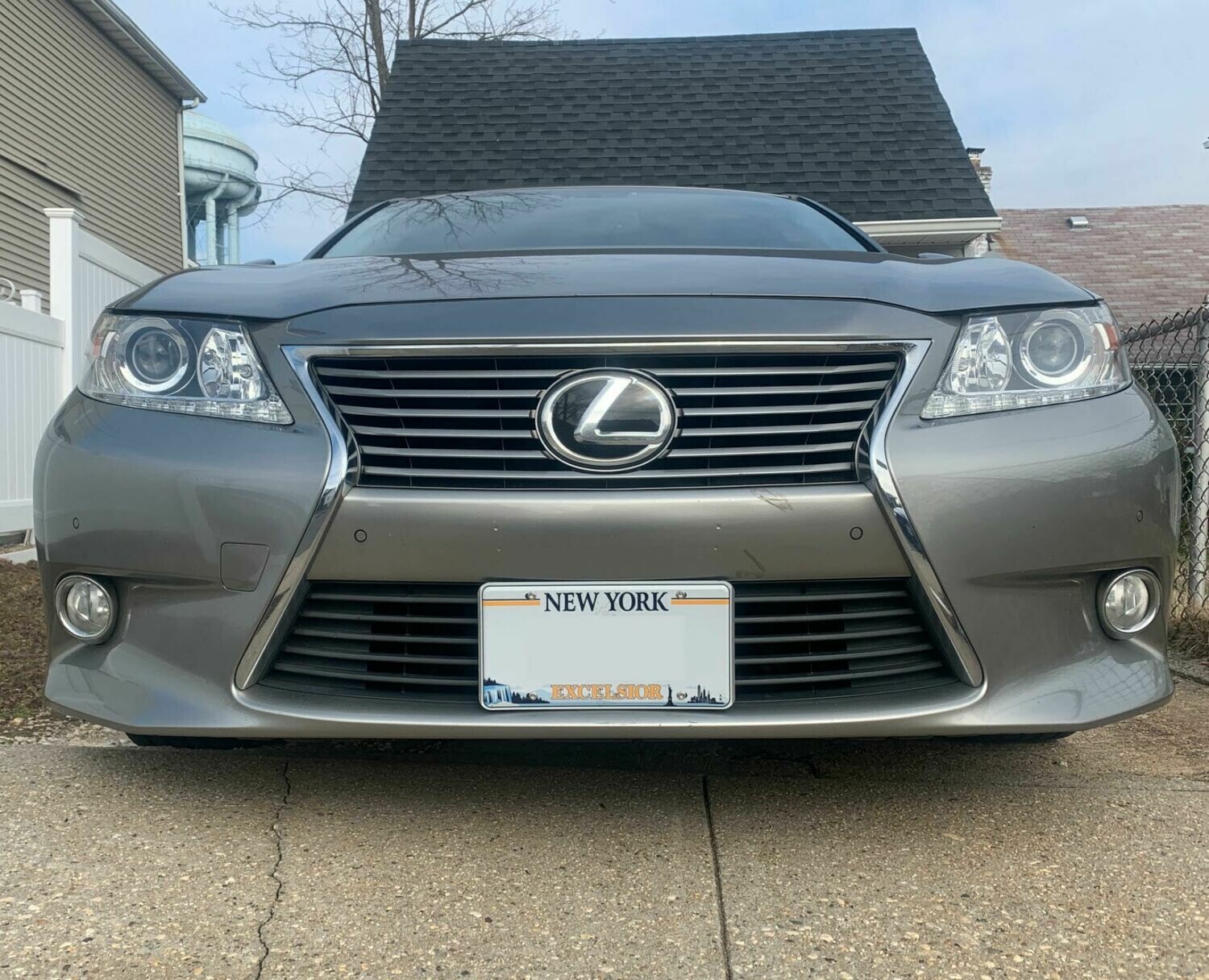 Sly Bracket fits Lexus models with horizontal slat lower grille.