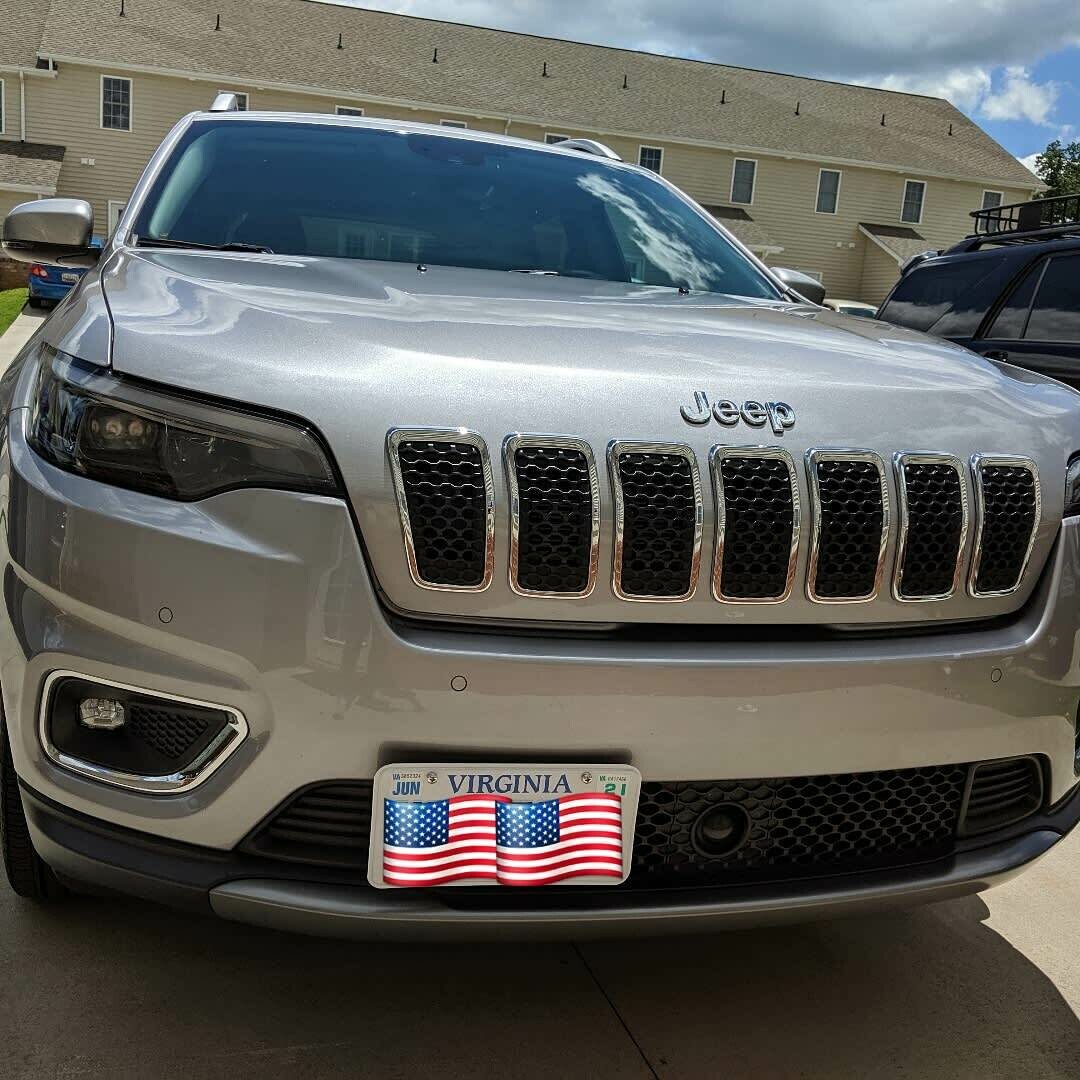 Sly Bracket for Jeep models with mesh-style lower grille.