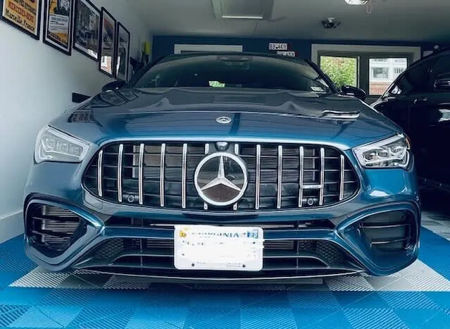 Sly Bracket fits Mercedes-Benz CLA 45 with horizontal slat lower grille.