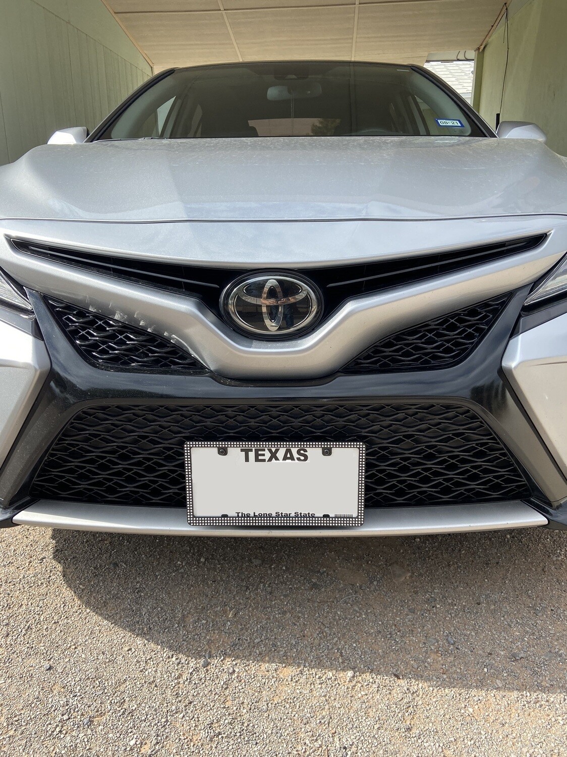 SLY BRACKET FOR TOYOTA MODELS WITH MESH STYLE LOWER GRILLE