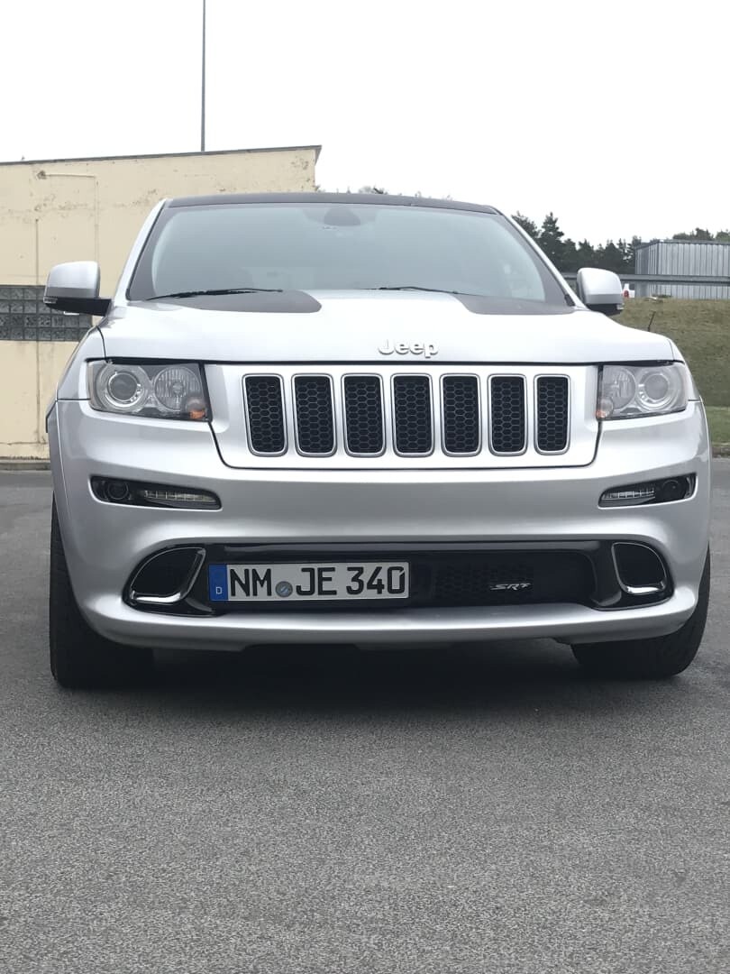 Sly Bracket for Jeep models with mesh-style lower grille.