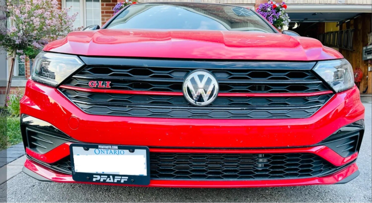 Sly Bracket for Volkswagen models with mesh-style lower grille.