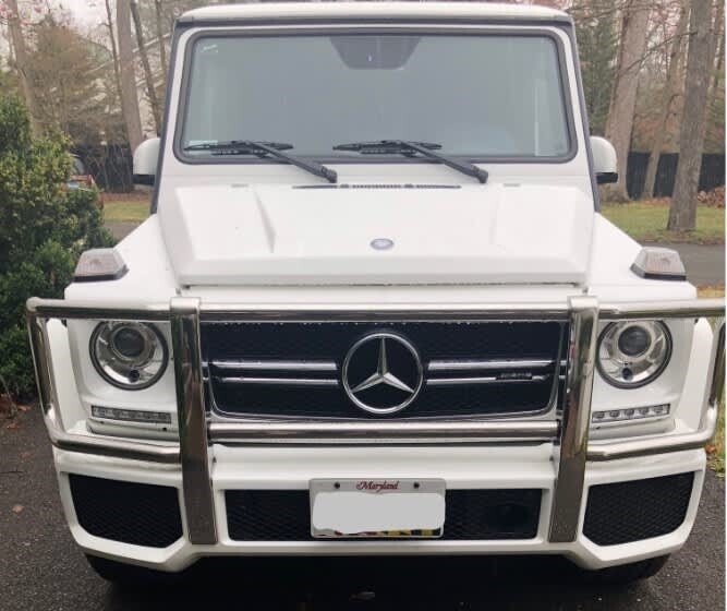 Sly Bracket for Mercedes-Benz models with mesh lower grille.