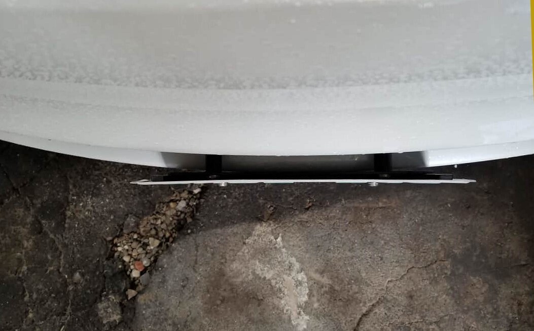 SLY BRACKET FOR TESLA MODEL 3 LOWER GRILLE