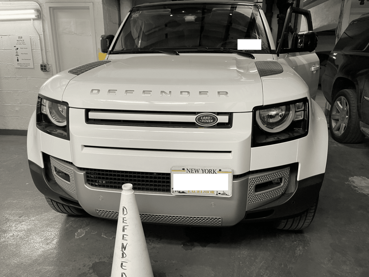 Sly Bracket for Land Rover models with mesh-style lower grille.