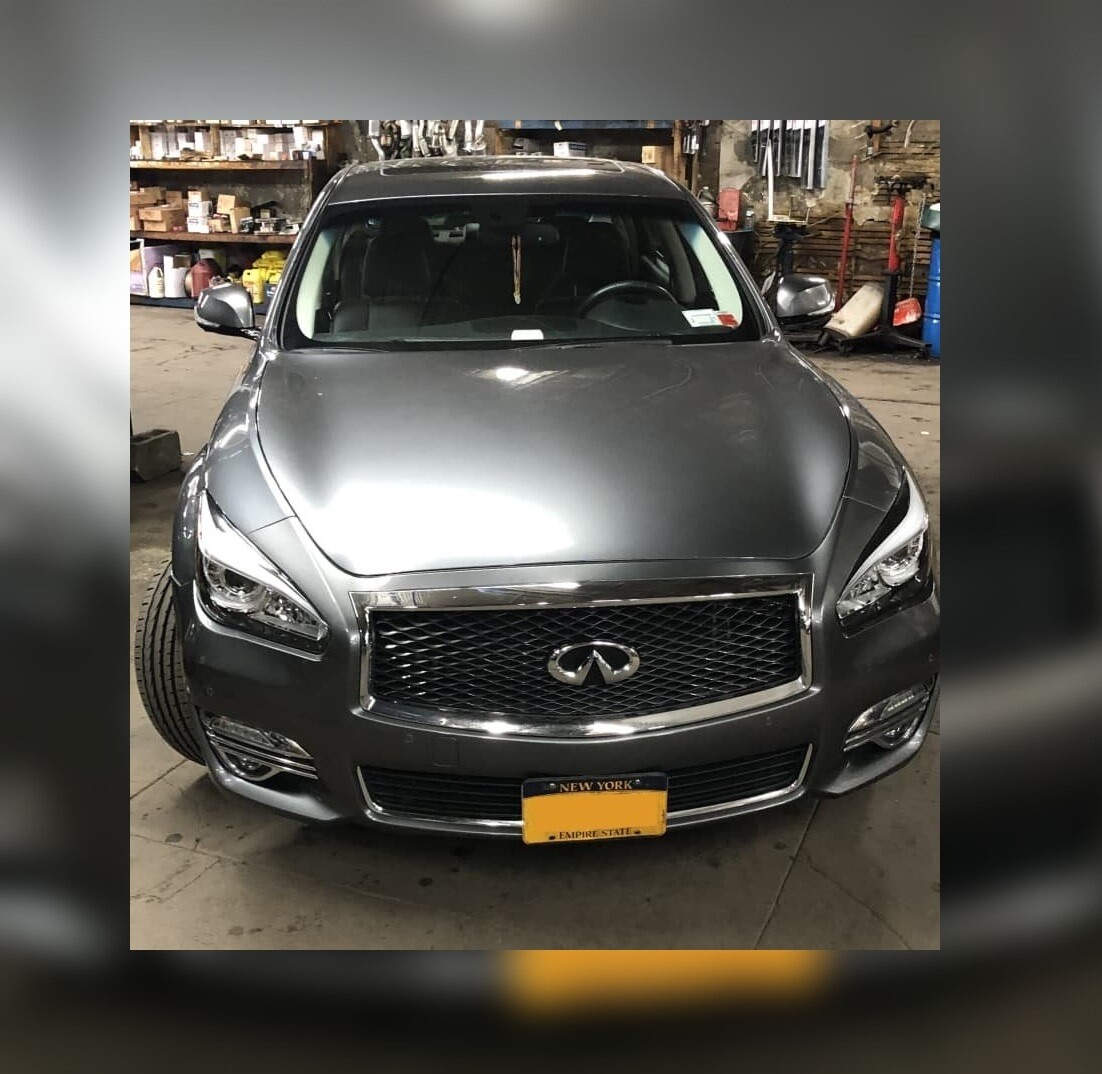 Sly Bracket for Infiniti models with horizontal or vertical slats lower grille