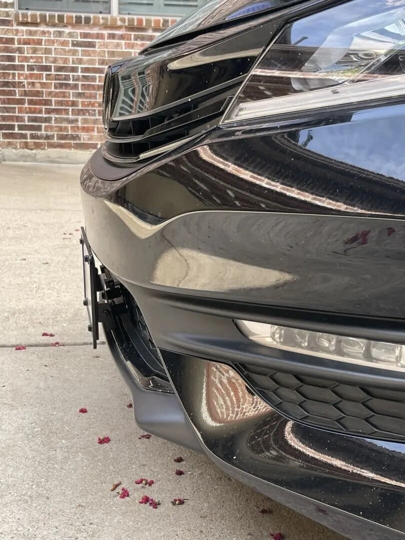 Sly Bracket for Honda Accord with mesh-style lower grille.