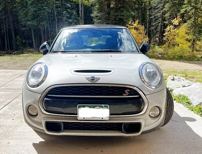 Sly Bracket fits Mini Cooper models with horizontal or vertical slat(s) lower grille.