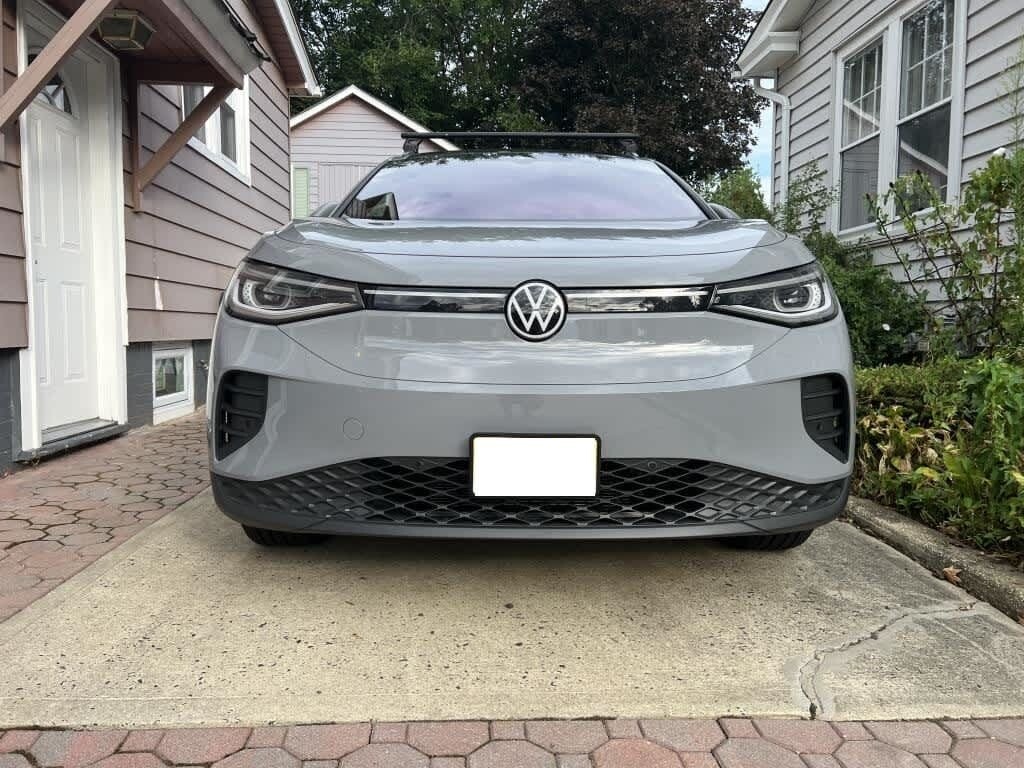 Sly Bracket for Volkswagen models with mesh-style lower grille.