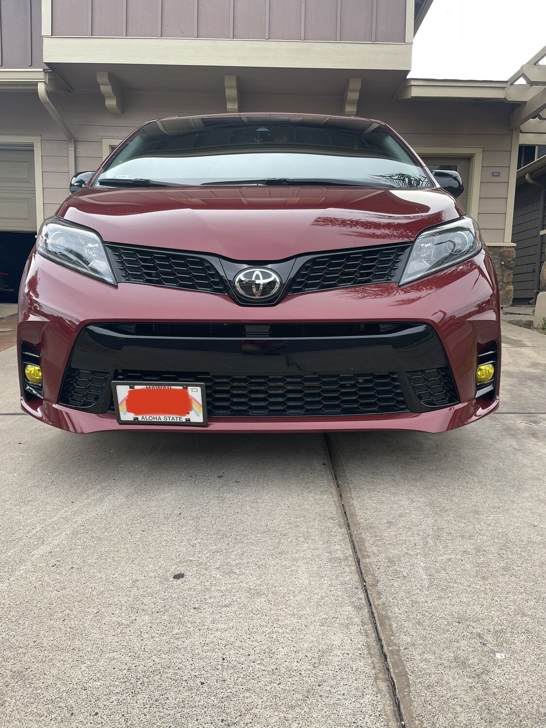 Sly Bracket for Toyota models with mesh-style lower grille.