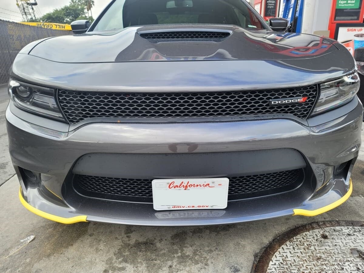 Sly Bracket for Dodge Charger with mesh-style lower grille