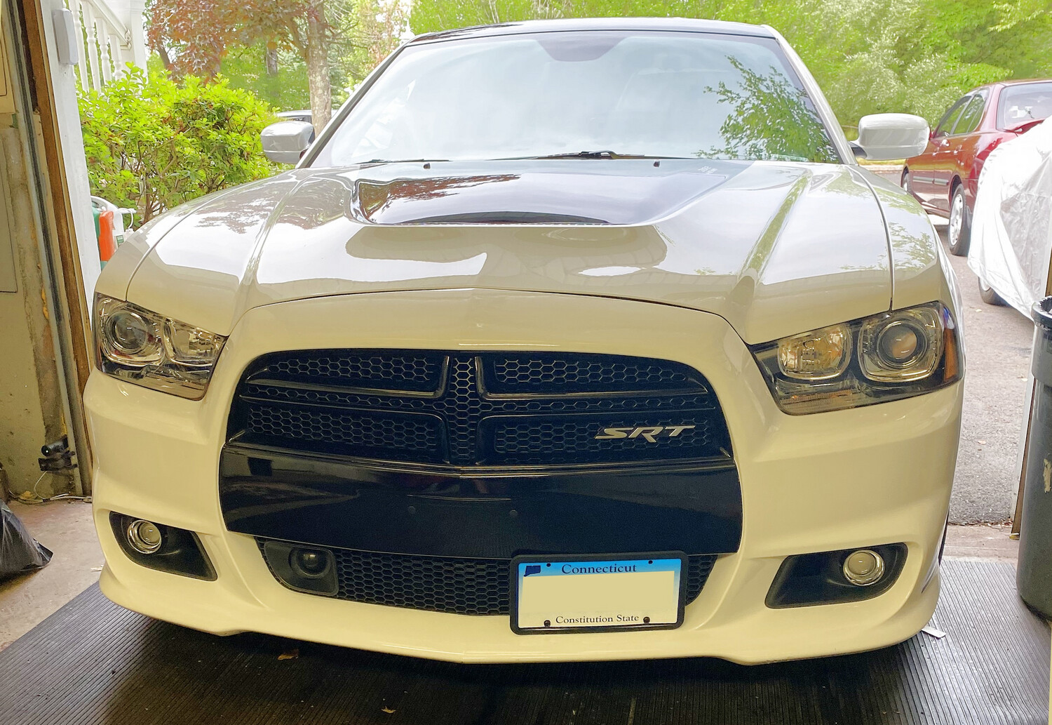 Sly Bracket for Dodge Charger with mesh-style lower grille