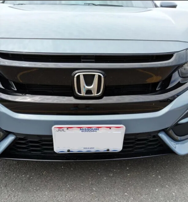 Sly Bracket for Honda Civic with mesh-style lower grille.