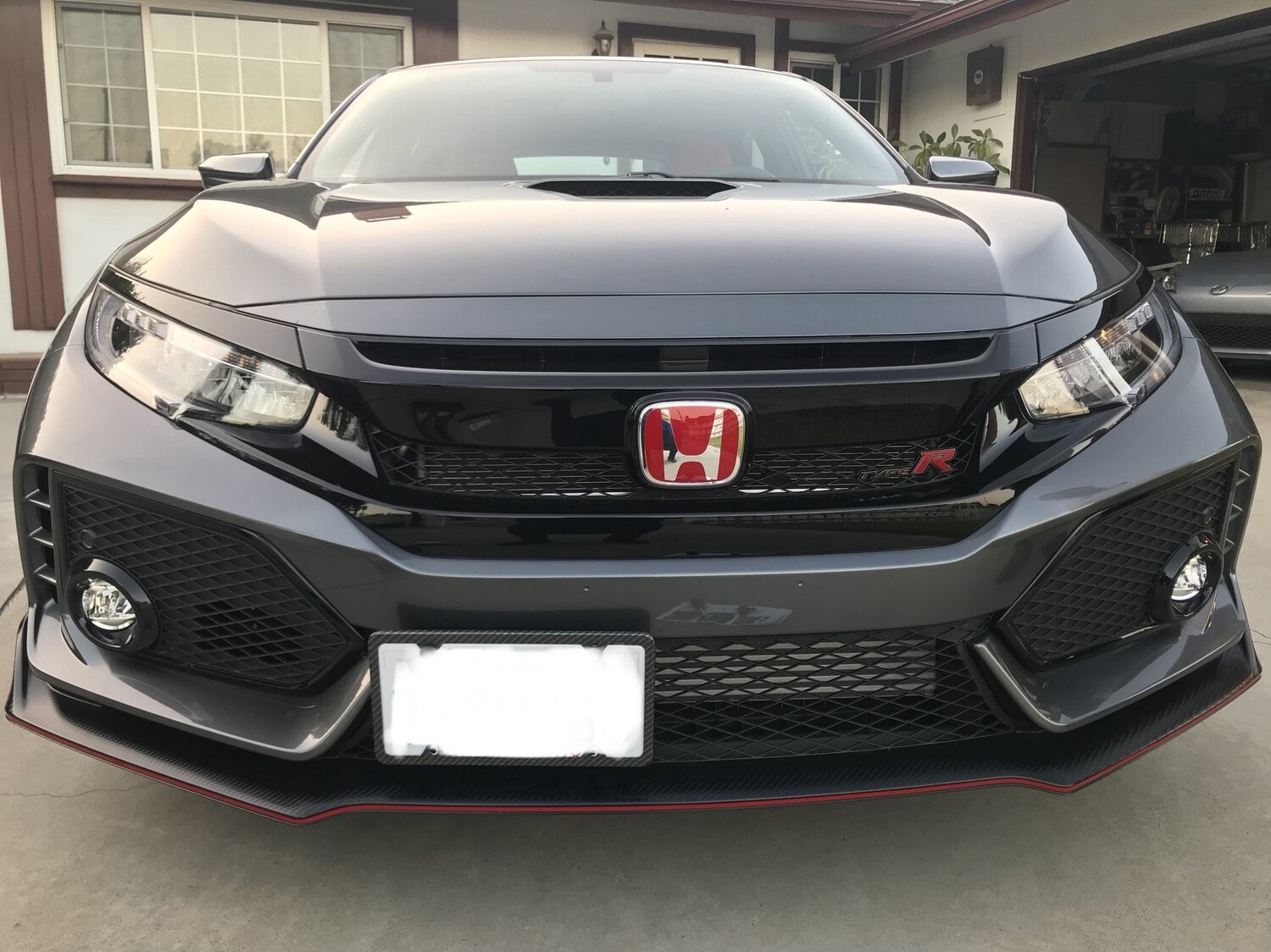 Sly Bracket for Honda Civic with mesh-style lower grille.