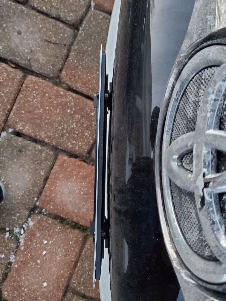 Sly Bracket fits Toyota Camry with mesh-style lower grille.