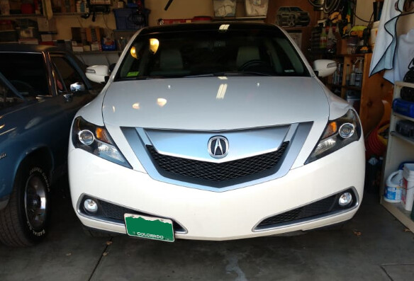 Sly Bracket for Acura models with mesh-style lower grille.