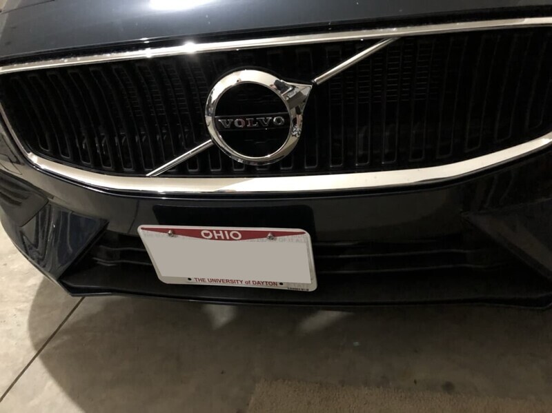 Sly Bracket fits Volvo S60 with horizontal slats lower grille.