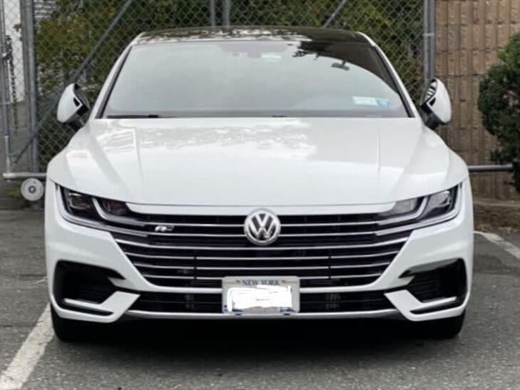 Sly Bracket fits Volkswagen Arteon with horizontal or vertical slats lower grille.