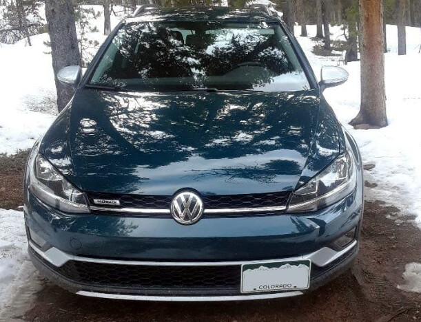 Sly Bracket for Volkswagen Golf with mesh-style lower grille.