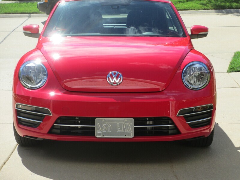 Sly Bracket fits Volkswagen Beetle with horizontal slats lower grille.