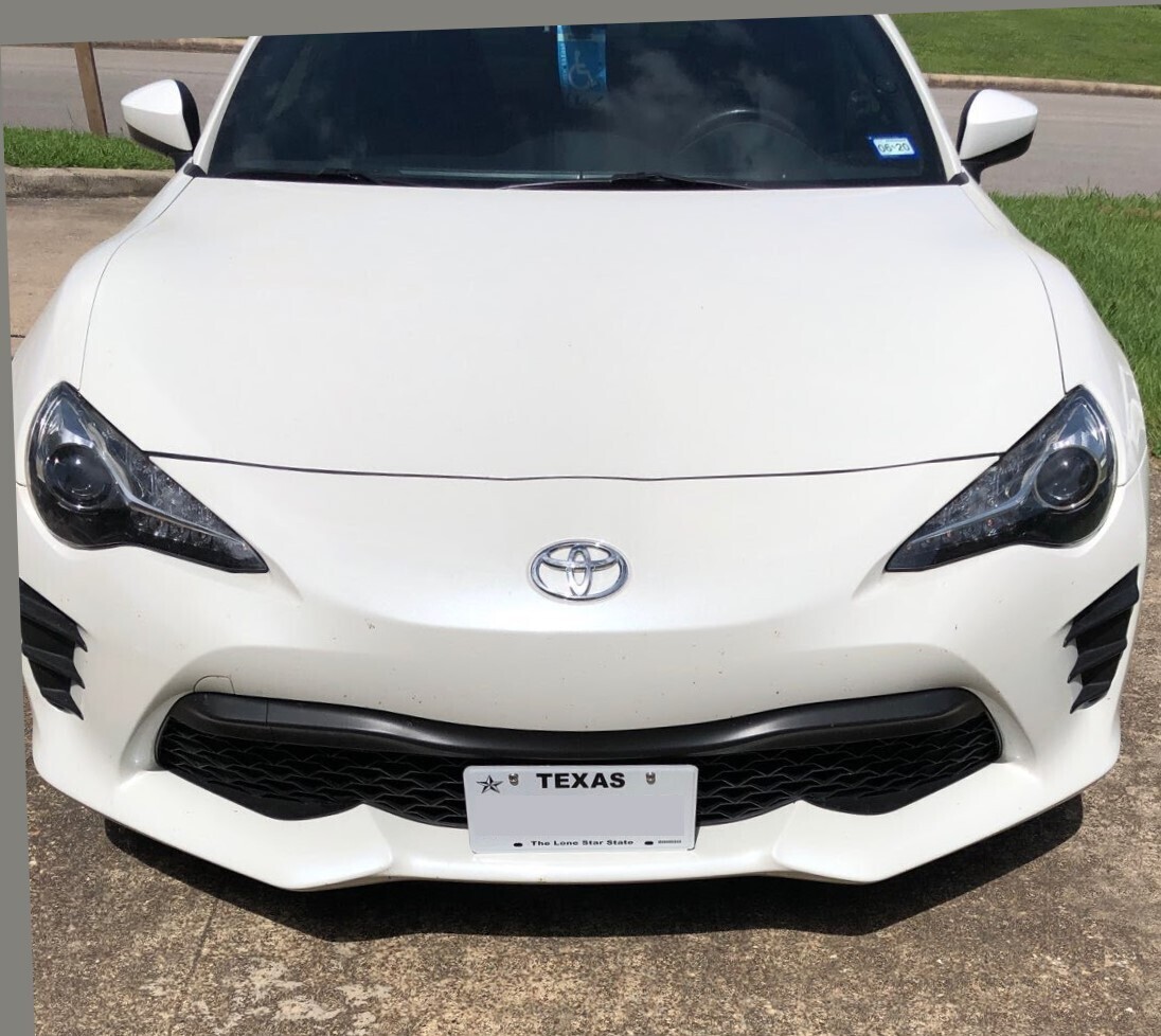 Sly Bracket fits Toyota 86 with mesh-style lower grille.