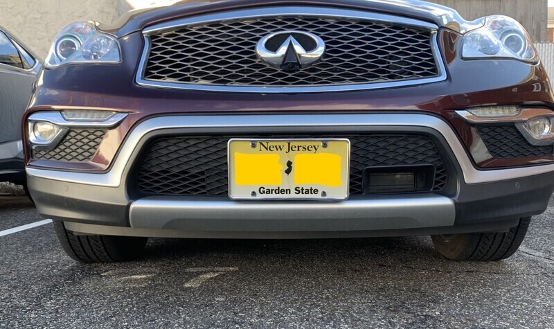 Sly Bracket for Infiniti QX50 with mesh-style lower grille.