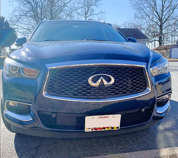 Sly Bracket for Infiniti QX60 with mesh lower grille.