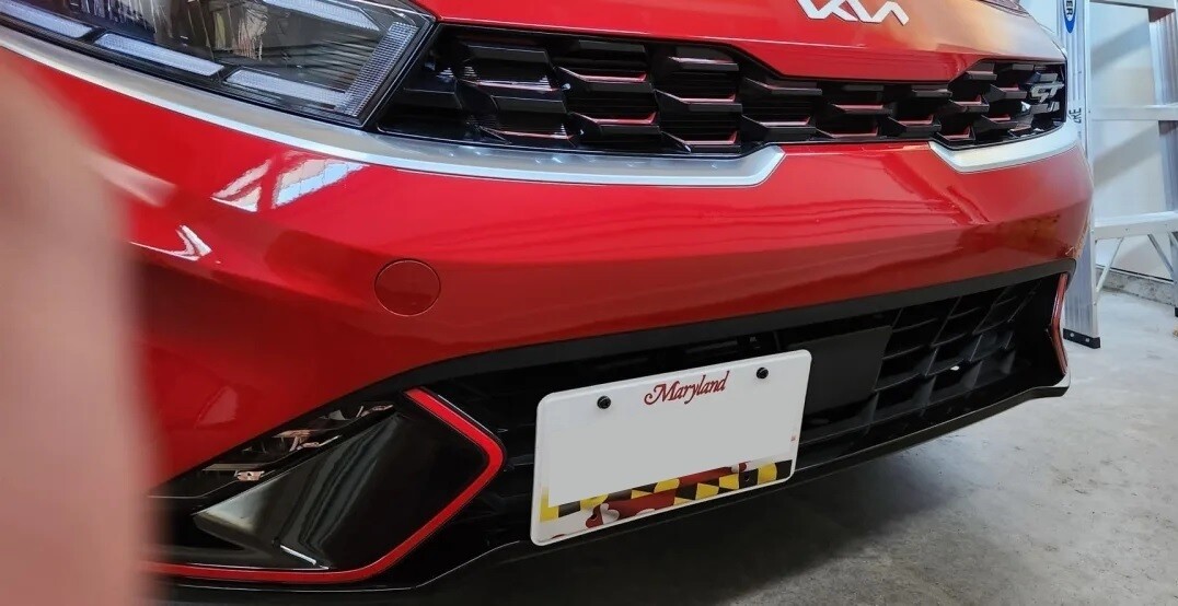 Sly Bracket fits Kia Forte with horizontal slat lower grille.