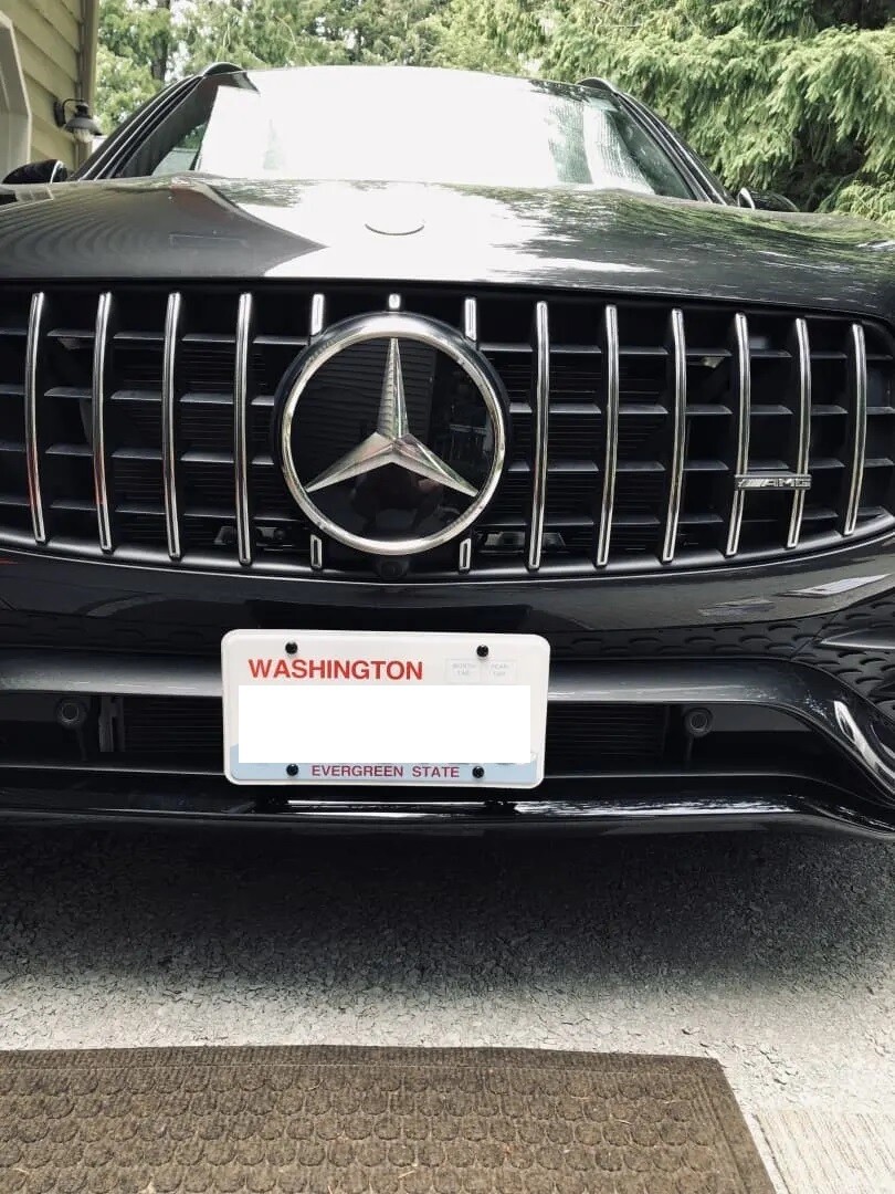 Sly Bracket fits Mercedes-Benz models with horizontal slats lower grille.