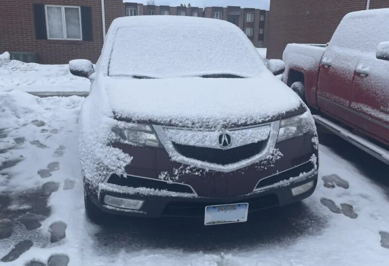 SLY BRACKET FOR ACURA MDX WITH HORIZONTAL SLATS LOWER GRILLE