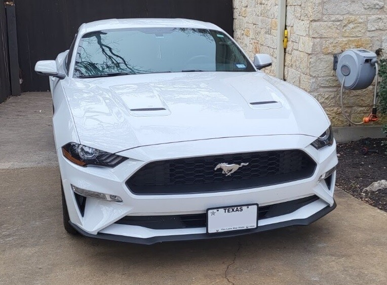 Sly Bracket fits Ford Mustang with horizontal slat lower grille.