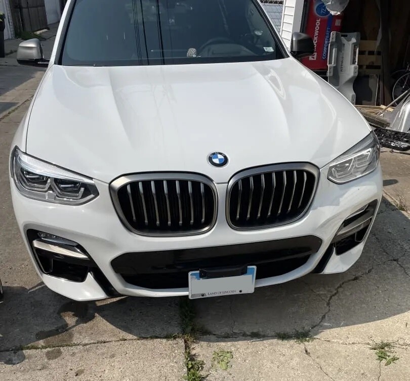 Sly Bracket for BMW X3 with mesh lower grille