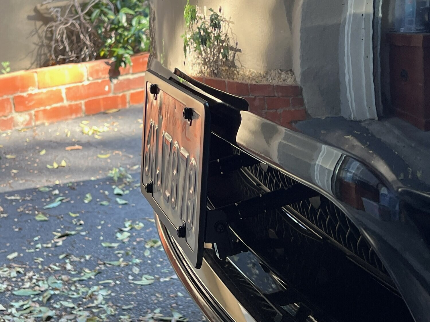 Sly Bracket for Jeep Grand Cherokee with mesh-style lower grille