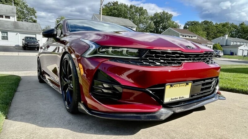 SLY BRACKET FITS KIA K5 WITH HORIZONTAL SLAT LOWER GRILLE