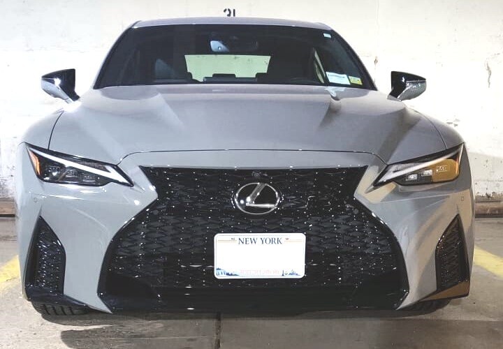 Sly Bracket for Lexus IS 500 with mesh grille.