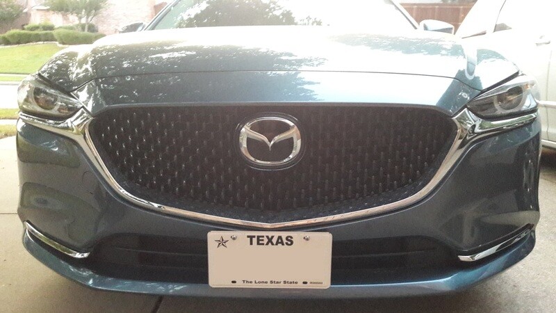 SLY BRACKET FITS MAZDA 6 WITH HORIZONTAL SLAT LOWER GRILLE