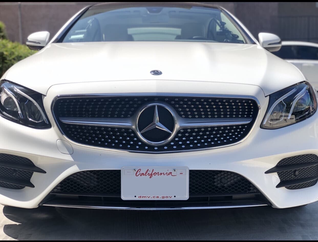 Sly Bracket for Mercedes E450 with mesh-style lower grille.