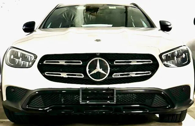 Sly Bracket for Mercedes E450 with mesh-style lower grille.